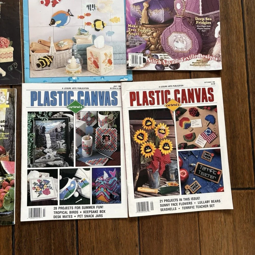 Mixed Lot Of 5 Plastic Canvas Leaflets And 6 Magazines